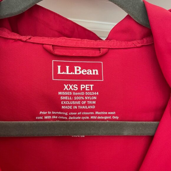 L.L. Bean Women's Anorak Windbreaker 1/4 Zip Jacket in Red and Navy Blue - Picture 4 of 5